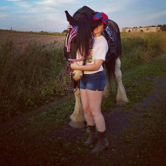 Meet your Posher, Jeni - Picture 1 of 4